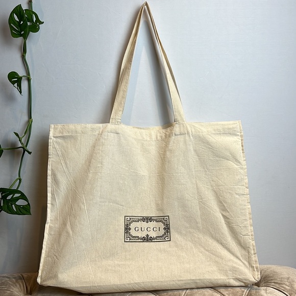 Gucci Handbags - Gucci Tote